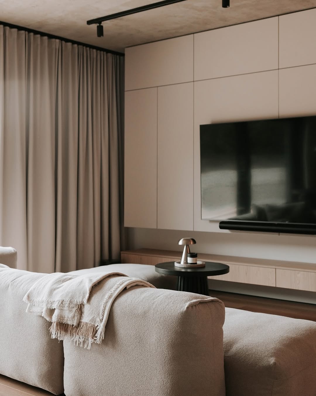 Salon z zabudową na wymiar — S&S Meble Szczecin